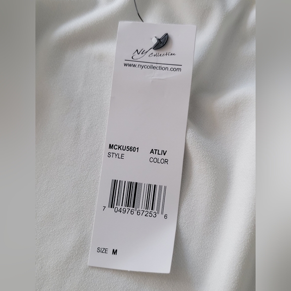 SALE NWT NY Collection White Flutter Sleeve Top Silver & Gold Studded Accents M - Picture 13 of 15